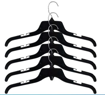 China Durable Plastic Hangon With Notches Adjustable Plastic Shirt Hangers Hanger Clips for sale