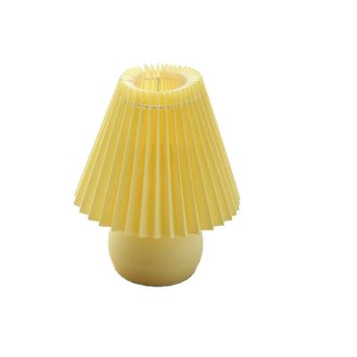 China Home Decoration Beautiful Mini Mushroom Table Lamp Farmhouse Stand Desk Side Light Lamps for sale