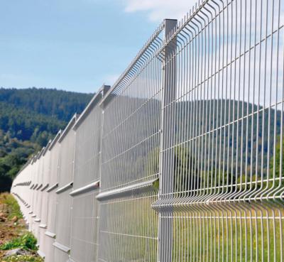 China Easily Assembled Hot Selling High Quality Wholesale Powder Coated Galvanized 3d Folds Curvy Welded Wire Mesh Airport Fence for sale