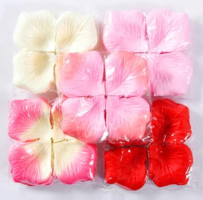 China Wedding home decoration decoration nonwoven layout with 100 simulated rose petals wedding decoration party decoration for sale