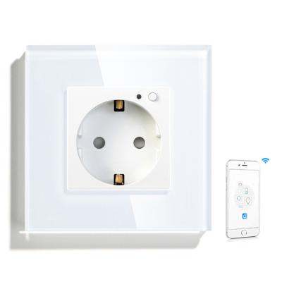 China Lucktek Alexa power socket wall panel smart tuya 2021 commercial smart home wifi outlet 16A universal socket UK for sale