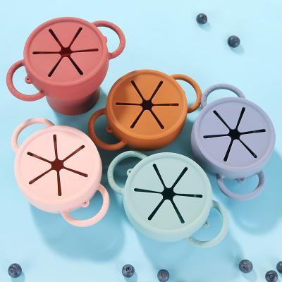 China Reusable Kids Food Grade Silicone Collapsible Snack Cup for Kids Toddlers Restaurant Home Feeding Set with Lid Strap for sale