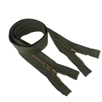 China Wholesale 5# Sustainable Flame Retardant Zipper Brass Teeth And Flame Retardant Zipper For Garment And Home Textile for sale