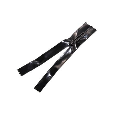 China YAB Sustainable Wholesale Fashion Black Luminous Film 5# Waterproof Nylon Zippers For Handbags for sale