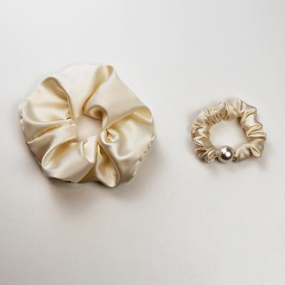 China Fashion hit various colors silk scrunchies wholesale elastic scrunchies large solid color high quality silk scrunchies for sale