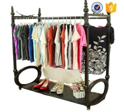 China The Recycled Materials Metal And Stainless Steel Clothes Display Shelves And Racks In Fashionable Stores for sale