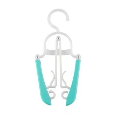 China Wholesale CLASSIC Coat Hanger Retractable Plastic Folding Portable Outdoor Coat Hanger for Adults and Kids for sale