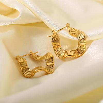 China Environmental Friendly Fashion Women Stud Earring Statement Jewelry Tasty 18K Gold Plated Stainless Steel Irregular Geometric Wave Circle Earrings for sale