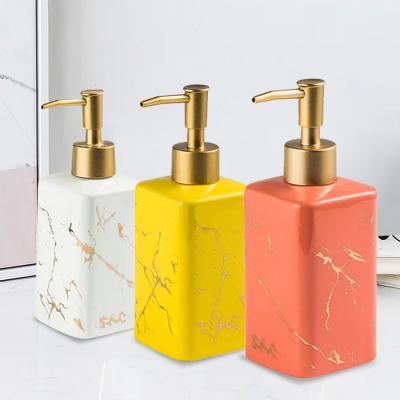 China Low Moq Empty 500ml Clear Cosmetic Conditioner Bottles And Green Gold Black Ceramic Shampoo Bottle for sale