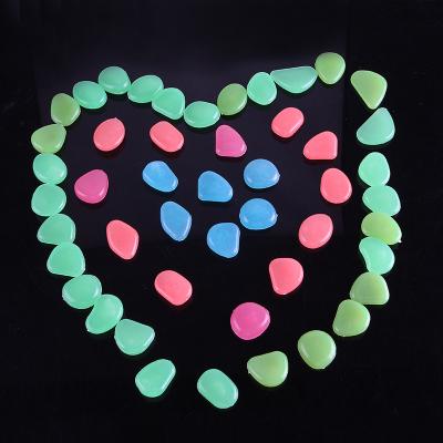 China 100pcs/packet Environment-frendly Accent Stone Glow in the Dark Decorative Photoluminescent Pebbles DIY Artificial Paver Garden Stone for sale