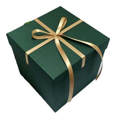 China Recyclable Green Fine Gift Boxes and Birthday Party Favor Boxes for sale