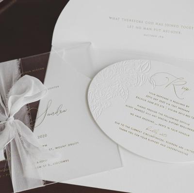 China Clear Acrylic Europe Wedding Invitation Card Bundle Flower Design Embossing Wedding RSVP Cards With Envelope for sale