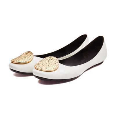 China New Trend Anti-odor Women's Flat Foldable Slip On Shoes Metal Charm Ballet Leather White Flat Shoes for sale