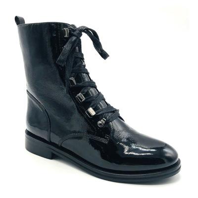 China Insulative Fashion Lace Up And Opening Black Motorcycle Double Zipper Patent Leather Genuine Leather Boots Women Shoes for sale