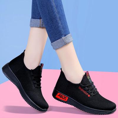 China Lightweight Black Lower Cheap Price Daily Life Walking Shoes Women Women Sneaker Lightweight Tennis Shoes for sale