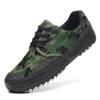 China Lightweight Vulcanize Camouflage Running Shoes Large Size Rubber Sole Green Blue Black Customize High Low Top Factory Supply for sale