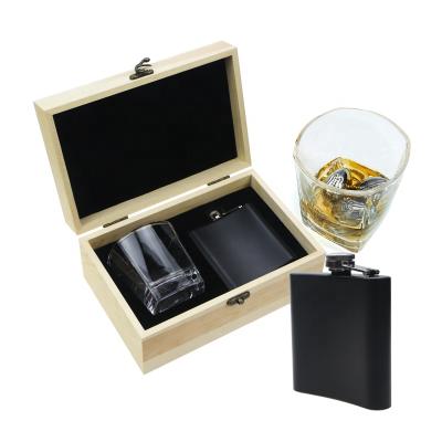 China Viable Hit Hip Flask Wine Stainless Glass Whiskey Bottle Wooden Amazon Bar Sets for sale