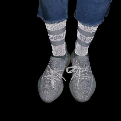 China Custom KANGYI Night Light Street Light Sports Reflective Socks Glow In The Dark Socks for sale