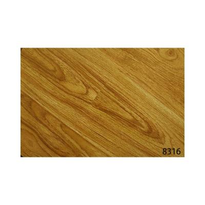 China Modern Factory Wholesale Warehouse Running Three Layer Solid Wood Parquet Wide Plank Engineered Wood Grain Melamine Laminate Flooring for sale