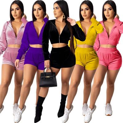 China Anti-Wrinkle Plus Custom Hoody Tracksuit Set Velvet Two Piece Cropped Hoodie And Sweat Shorts Set Women Clothing for sale