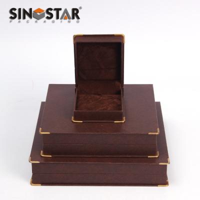 China Plastic+ paper+velvet elegant brown jewelery storage display plastic jewelry case for sale