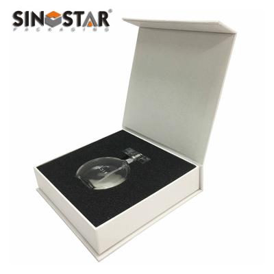 China Small Hard Cardboard Flip Gift Packaging Box Custom Logo For Gift Wholesale Handmade White High End Medal Perfume Lipstick Color Jewelry for sale