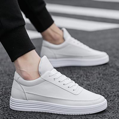 China zm31719c Spring 2021 New Men Breathable Shoes White Shoes Low Top Breathable Casual Sneakers for sale