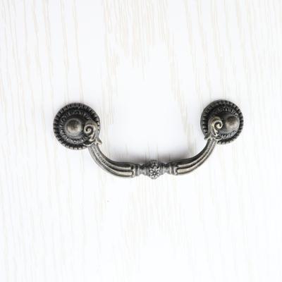 China Farmhouse Cabinet Door Handle Double Pull Zinc Alloy Bronze Ring Cabinet Closet Door Handle Hole Drawer Handle for sale