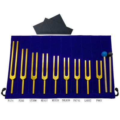 China Klangheilungstherapie Gold Tuning Fork Set mit 9 Chakra 9 Typ Hz und Aluminiumlegierung zu verkaufen