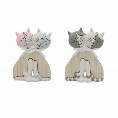 China Porcelain With MDF Best Selling Products Design Porcelain MDF Twin Ceramic Cats Holding Vivid Design Gifts Home Decoration for sale