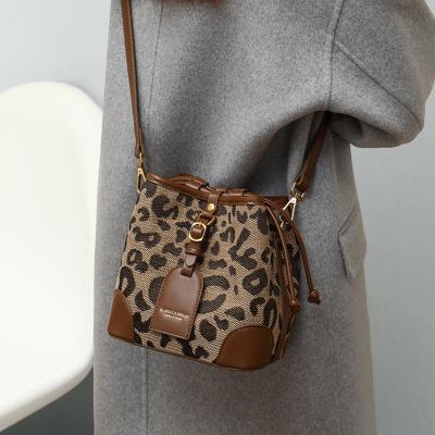 China Other National Wholesale High Quality Fashion Leopard Canvas Women Shoulder Luxury Bucket Tote Bags Crossbody Bags Ladies Handbags for sale