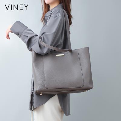 China 2022 PORTABLE custom made handbags lady bags Lady Genuine Leather Shoulder Bag Logo Stock Shoulder Strap Women for sale