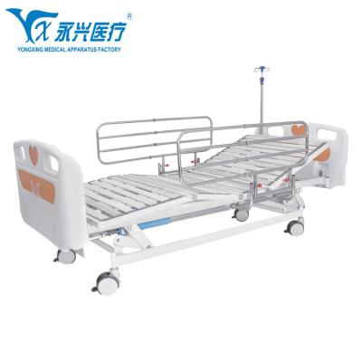 China Yongxing A04-007 ABS 3 Hand Crank Used Manual Hospital Nursing Bed With Integrated Lift Hospital Bed With Parts for sale