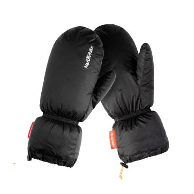 China 0â „ ƒ | -15â „ ƒ 2022 New Style Hot Selling Outdoor Warm Goose Down Windproof Ultralight Waterproof Light Warm Mitten for sale