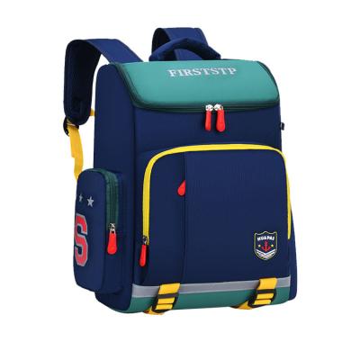 China Super lightweight large capacity space school waterproof students to prevent water splashing and reduce the burden of boys and girls schoolbag for sale