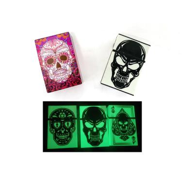 China New Cheap Viable Unique Plastic Acrylic Box Skull Auto Glow In The Dark Cigarette Holder for sale