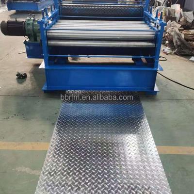 China Building Material Shops 1-6 Mm Thickness Anti-Slip Metal Sheet Embossing Machine for sale