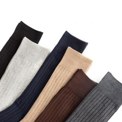 China Factory Direct Sale Breathable Comfortable Quick-drying Set Mens Plain Color Block Customized Sport Mens Cotton Socks for sale