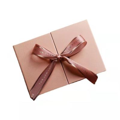 China Recyclable Pink Envelope Letter Wedding Favor Box Wedding Anniversary Candy Gift Boxes for sale