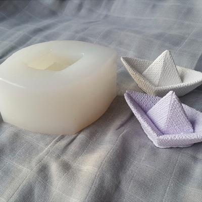 China New Style Disposable Origami Boat LOVE'N LV580Q Creative Scented Silicone Soap Candle Molds for sale