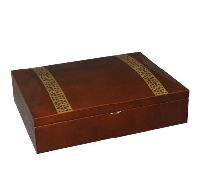 China Luxury Piano Finish Wooden Jewelry Box Perfume Box Classic Customized Interior Design Accepted for sale