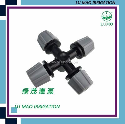 Chine Save Water For Plastic Mist Nozzle Fogger Agriculture Garden Irrigation 4 Outlet Injector Micro Garden Irrigation Water Sprinkler à vendre