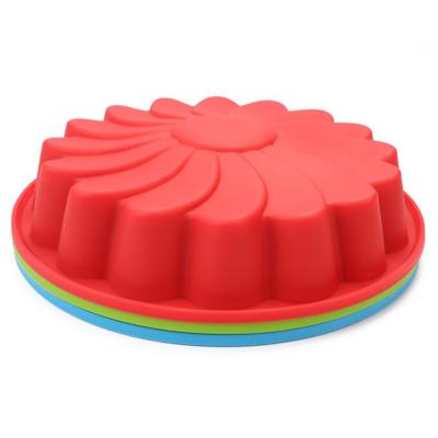 China 2021 Viable Popular High Quality Silicone Cake Mold Round Sunflower Round Food Grade DIY Baking Tool for sale