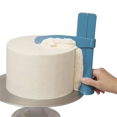 China Practical Practical Cooking Adjustable Scraper Butter Cream Scraper Sugar Turning Spatula Cake Edge Tool Size Cake Leveler for sale