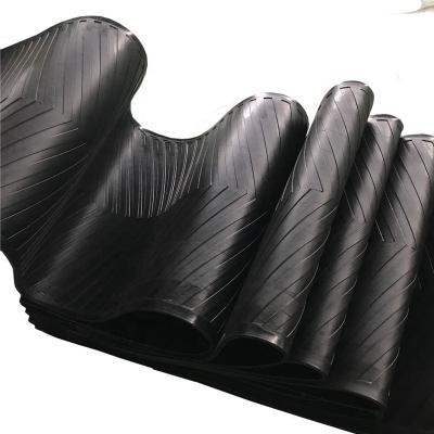 China Industrial Coal Convex Herringbone Pattern Tear-Resistant Conveyor Belt PE Convex Anti Slip Wear Resistant Conveyor Belt for sale