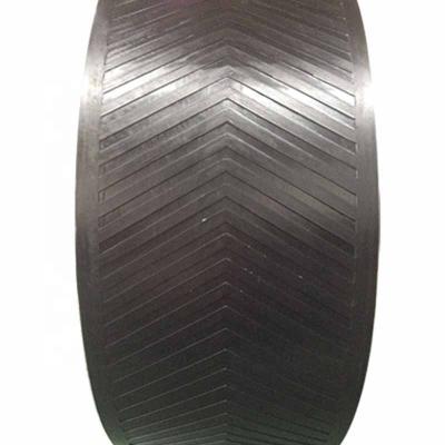 China Tear-Resistant Belt Width 600mm Thick Gravel Herringbone 5-Layer / 10mm Anti Slip Conveyor Belt for sale