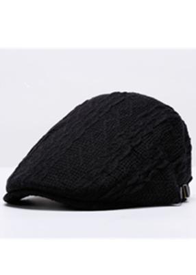 China Polyester Knit Peaked Flat Cap Keep Warm Fashionable For Travel Outdoor for sale