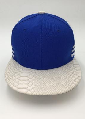 Κίνα Αθλητικού snapback μπέιζ-μπώλ μαύρο μπλε Snakeskin κεντητικής καπέλων επίπεδο προς πώληση