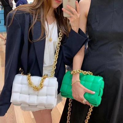 China Fashion Hot Sale PU Square Shoulder Bag Delicate Leather Woven Waterproof Chain Women Handbags for sale