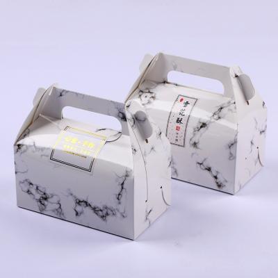 China Recyclable Plain Kraft Paper Log Cake Box Packaging With Handle for sale